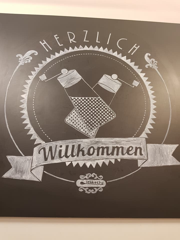 23795357_1524679337608443_5696386108177184100_n